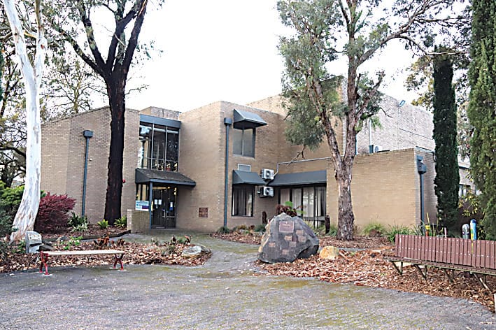 Why is the Trafalgar Business Centre sitting empty?