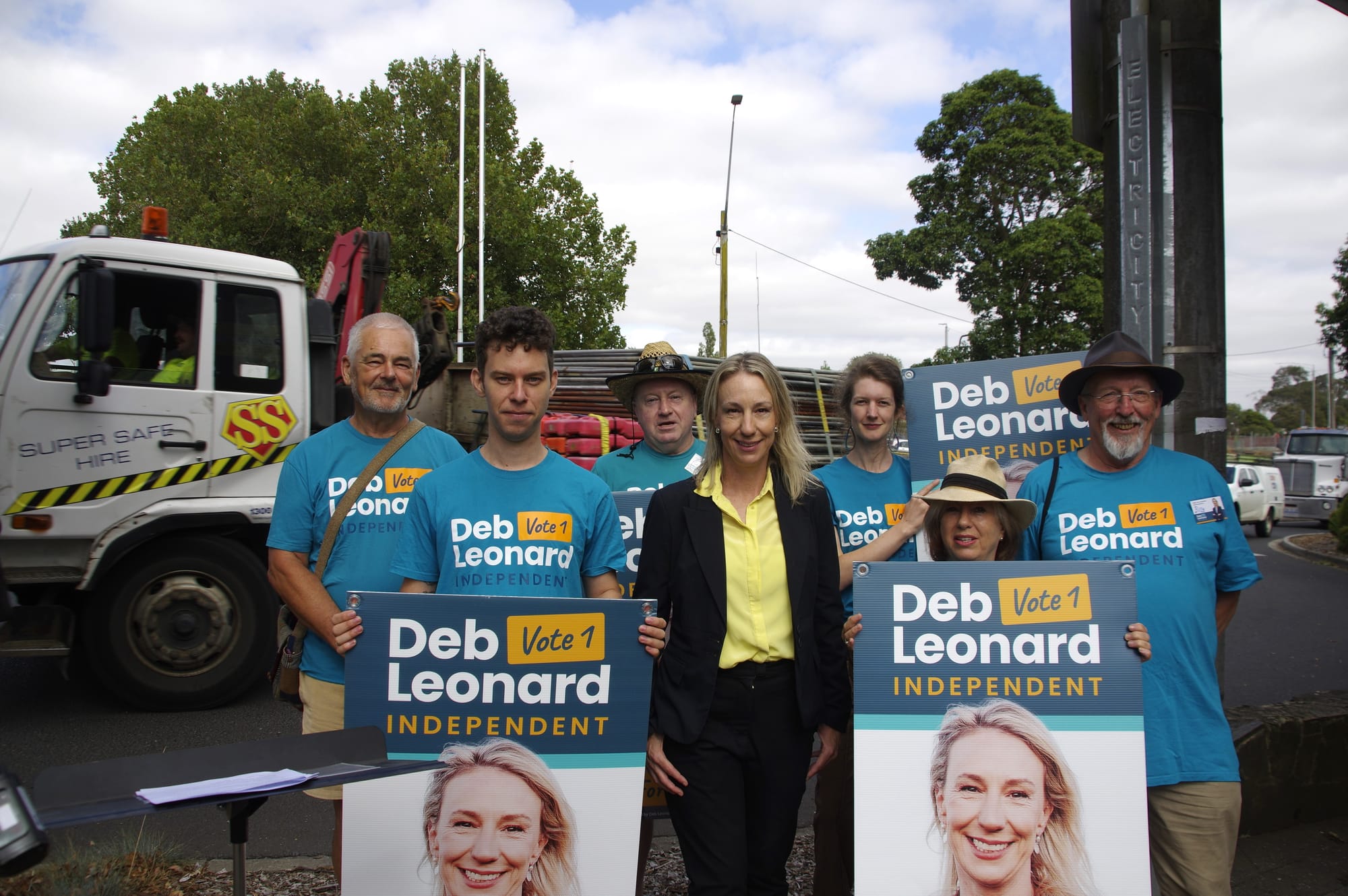 Leonard promises to deliver on roads, housing