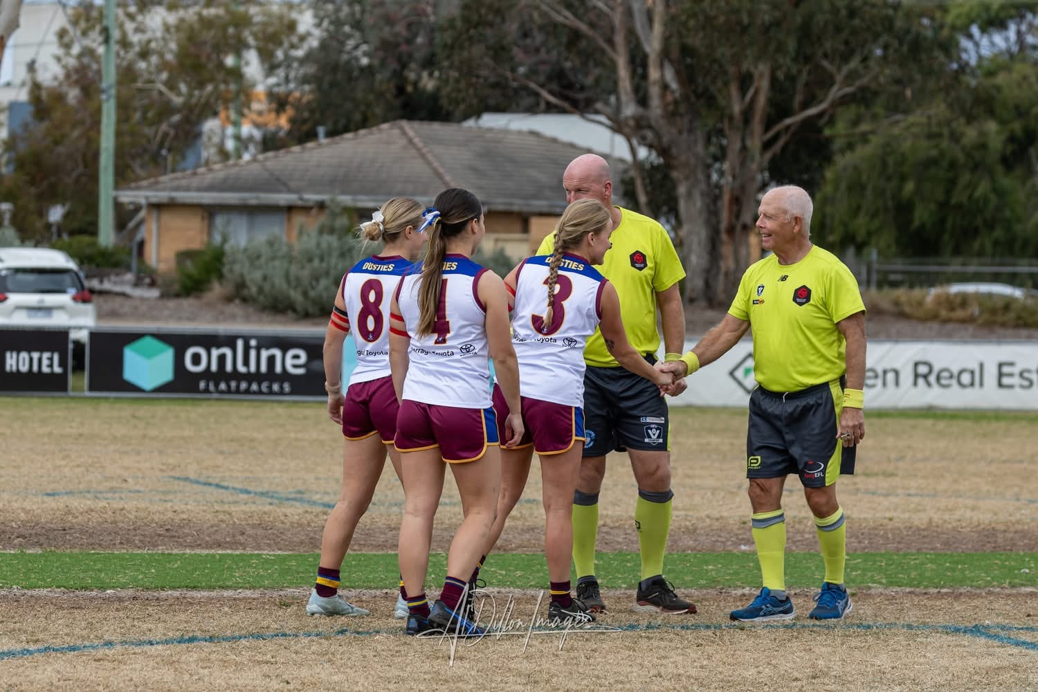 Webber leads way for Dusties