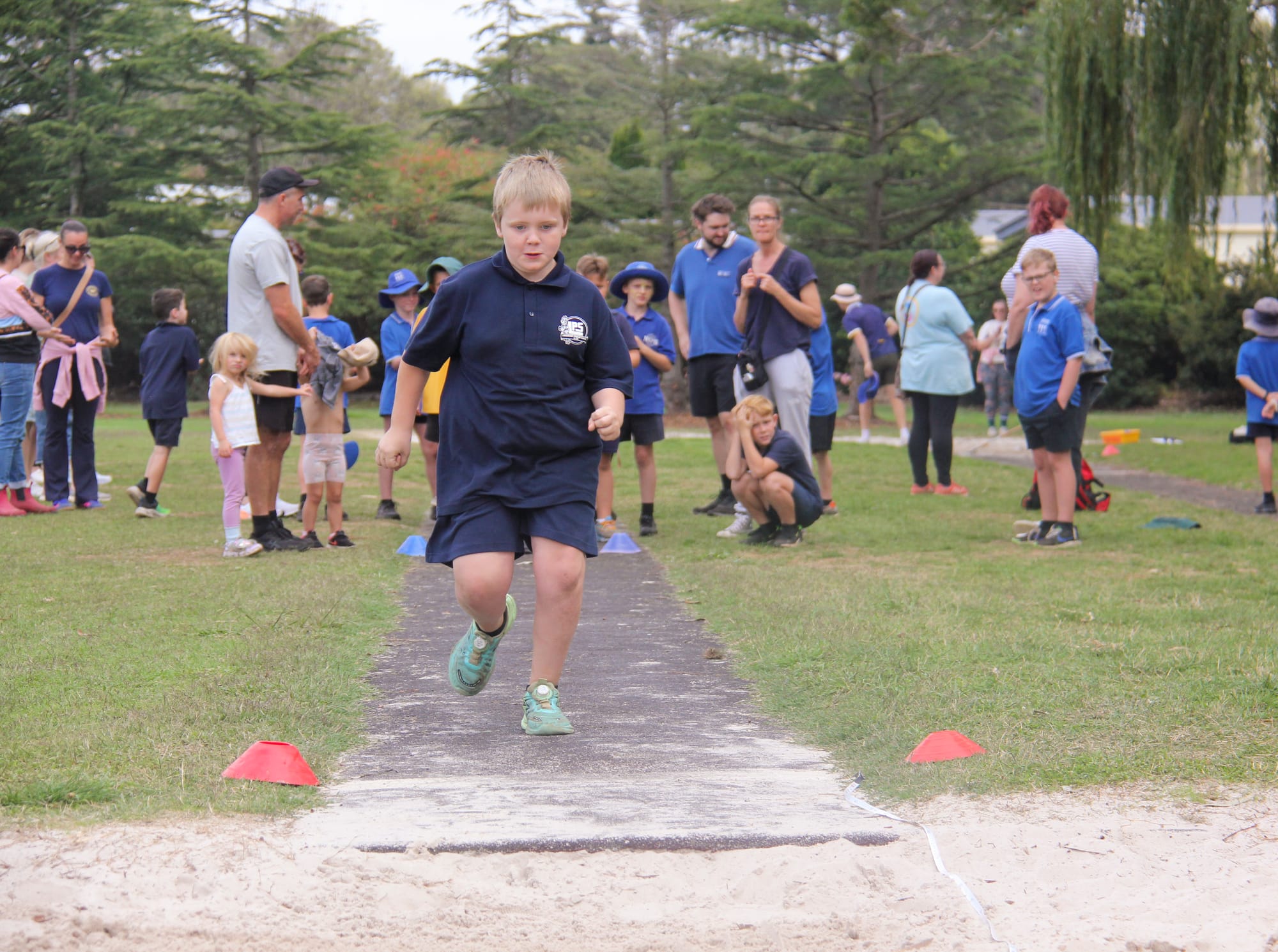 Neerim South Primary School student Peityn prepares to throw her discus.