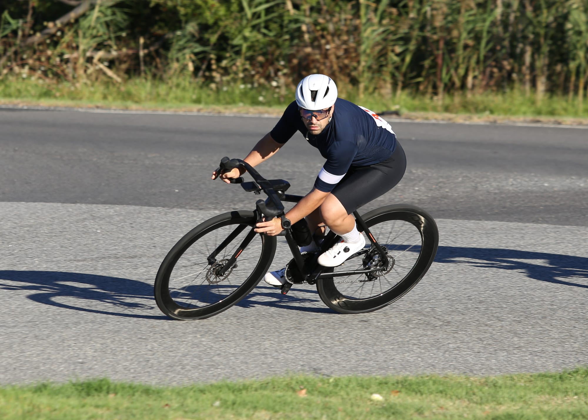 Joel Watson rounds a corner during the main event.