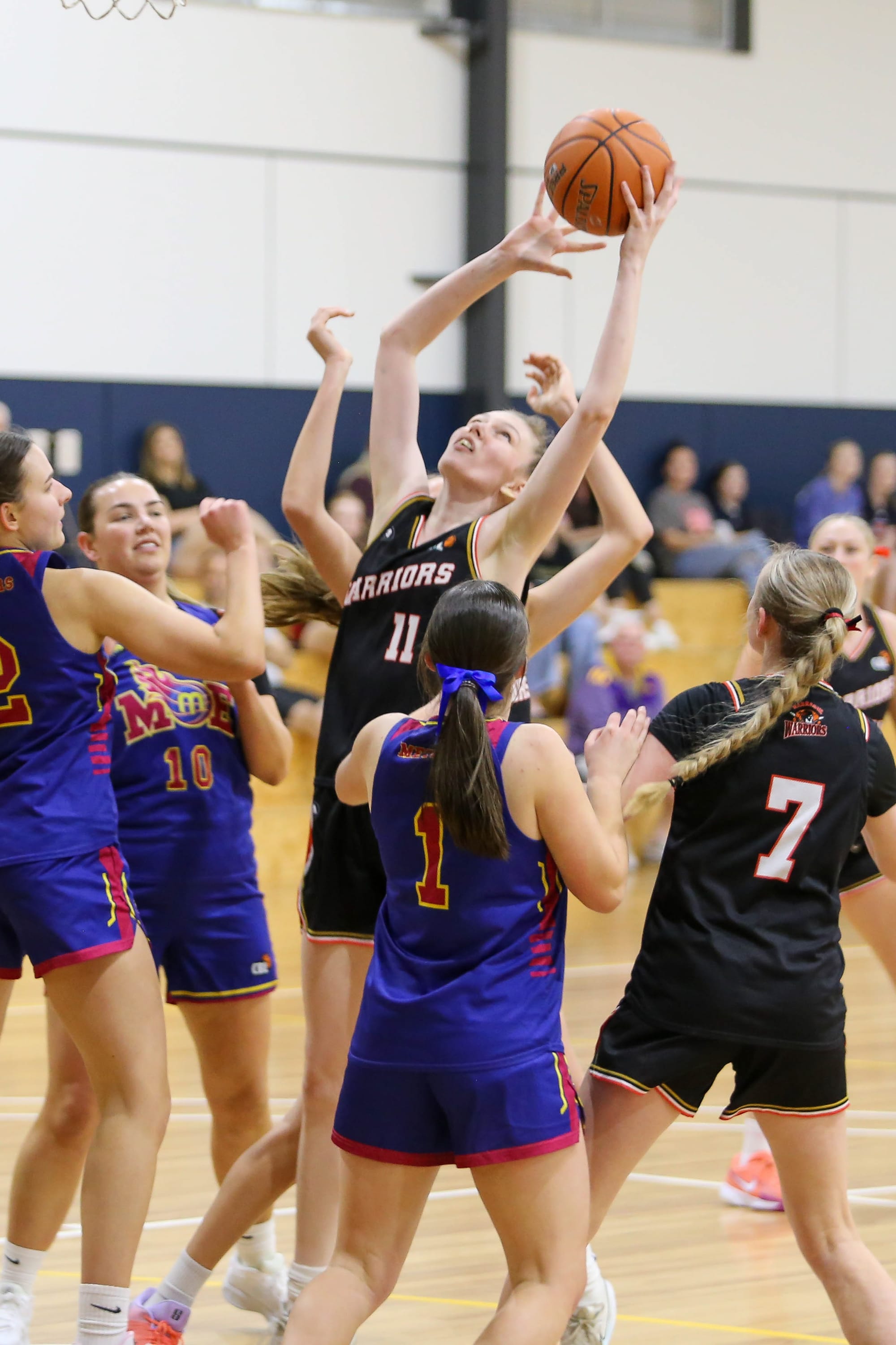 Warriors back with a bang