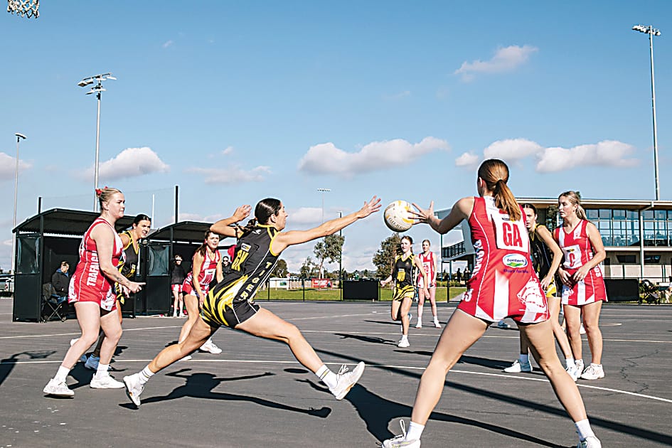 Bloods hold off Tigers