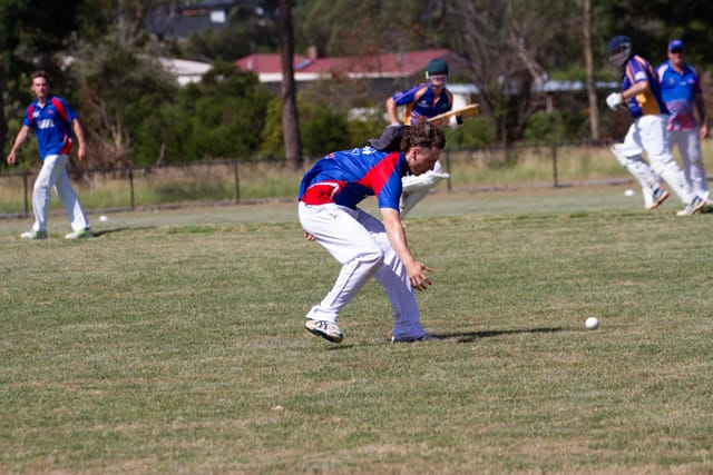 Cricket Div 4 Bunyip Vs. Ellinbank - 18.12.2021