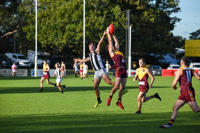 Football GFNL Drouin Vs. Sale (Seniors) - 08.05.2021