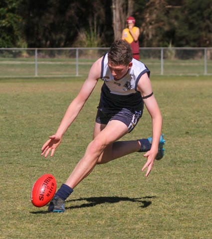 Football Juniors (U14's) - Drouin Maroon Vs. Blues Colts - 30.04.2023