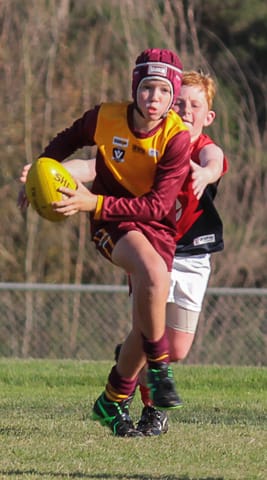 Football Juniors U10s Drouin Maroon Vs. Koo Wee Rup - 01.05.2021 