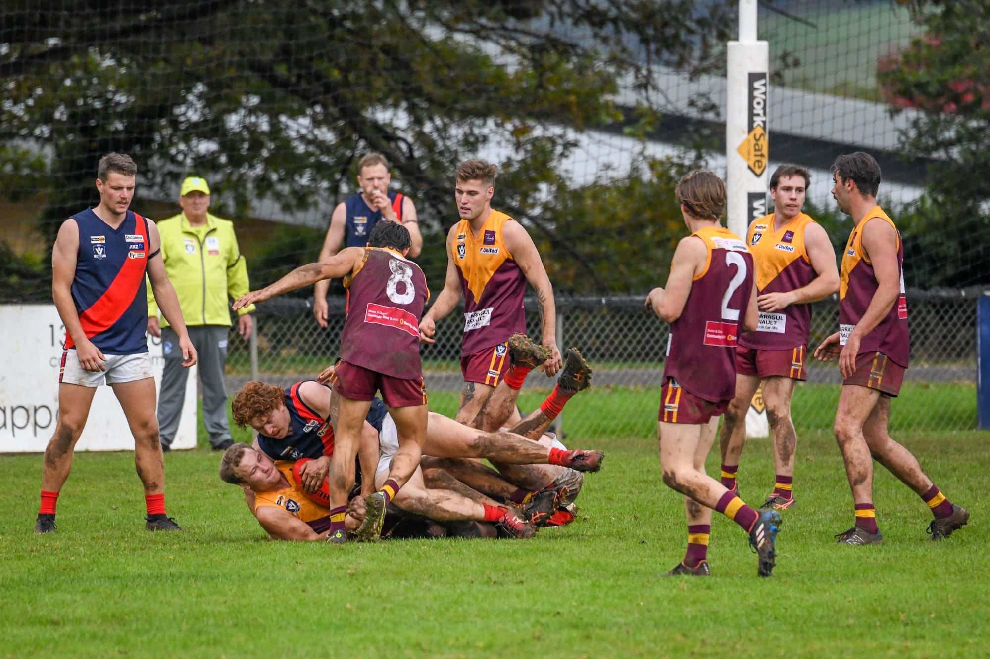 Football GFNL Drouin Vs. Bairsndale (Seniors) Q3 - 14.05.2022
