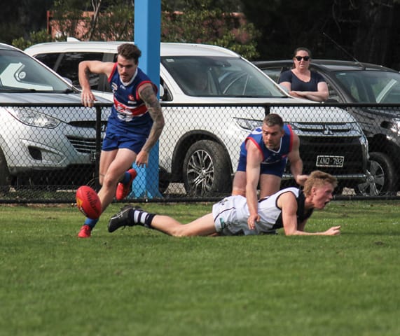 Football Reserves Bunyip Vs. Nar Nar Goon - 01.05.2021 
