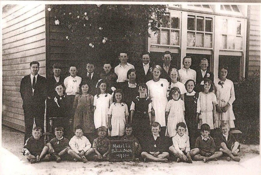 Snapshot of the past: Modella State School