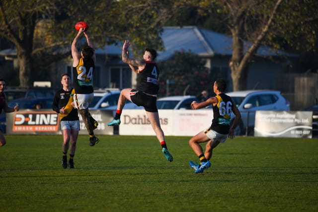 Football GFNL Seniors Warragul Vs. Morwell - 10.07.2021