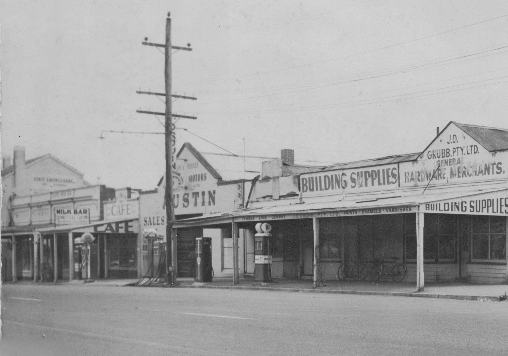 Snapshot of the past: Drouin Motors