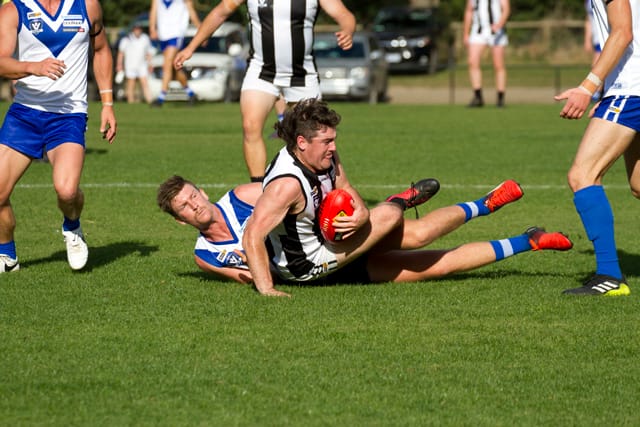 Football EDFL Seniors Neerim South Vs. Poowong - 08.05.2021 