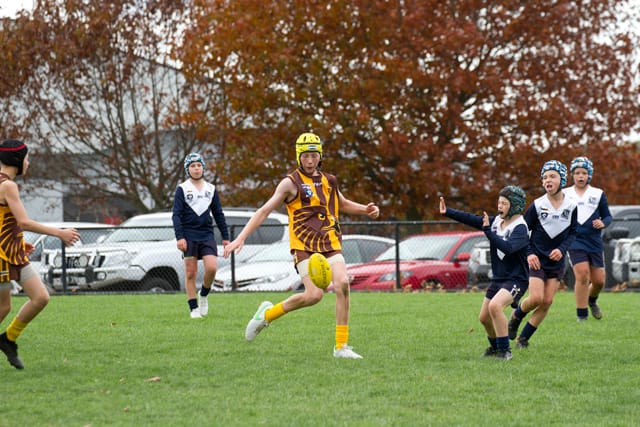 Football SE Juniors U12s Blues v Warranor - 24042021