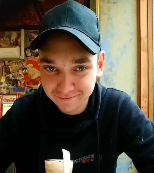 Local teens die in smash