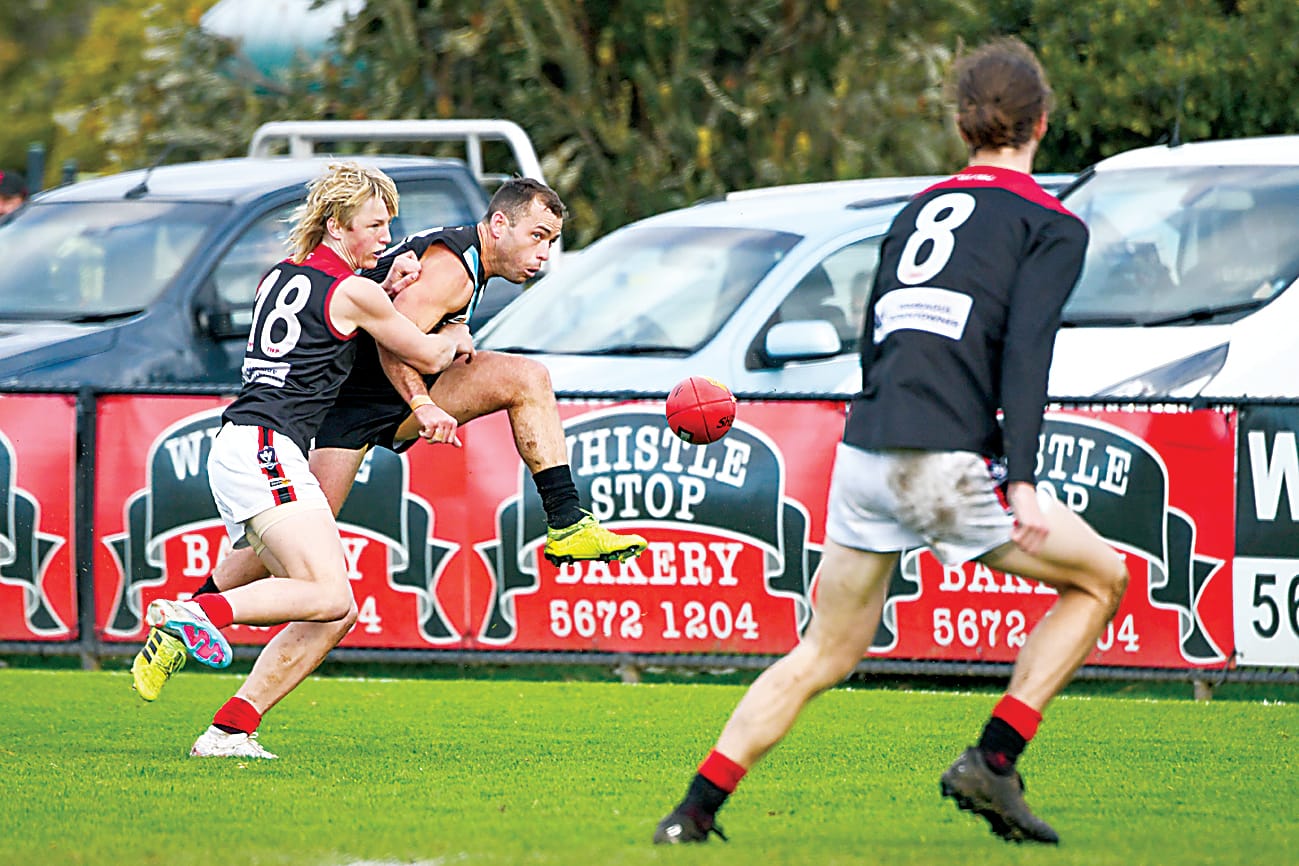 Gulls face off with premiership favourites