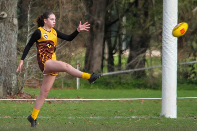 Football Juniors Girls - Warranor Vs. Woodside - 16.06.2024