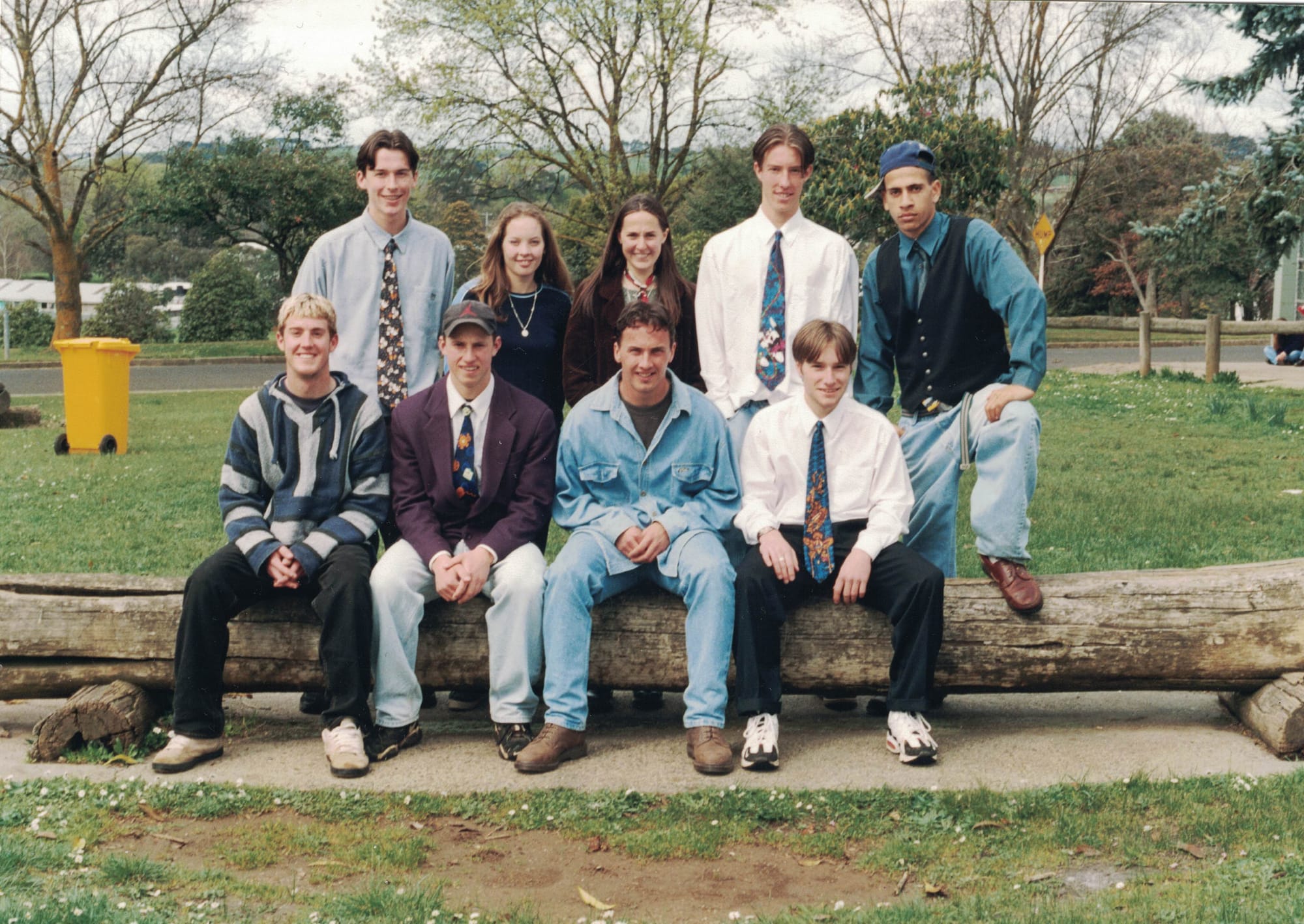 Back: Michael Allison, Jade Mann, Stacey Gaff, Clint Montgomery, Louie UliandoFront: Trent Hall, Scott Emslie, Matthew Robertson, Pete Sherar