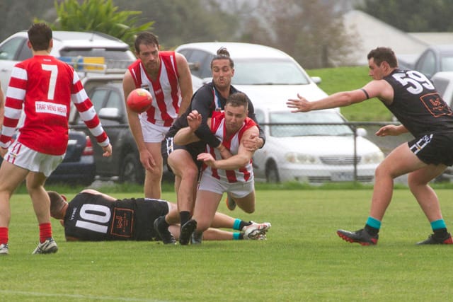 Football EDFL Yarragon v Trafalgar Seniors - 10042021 