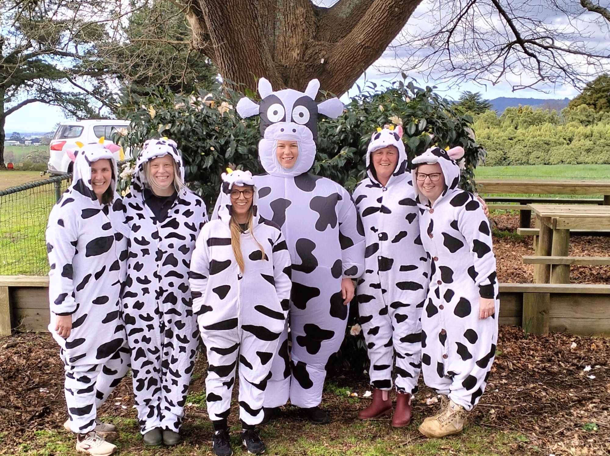Ellinbank Primary School StaffLeft; Miriam Indurain Blasco, Francesca Lamond, Amanda Isles, Kim Kent, Catherine Clerks, Emma Grigg