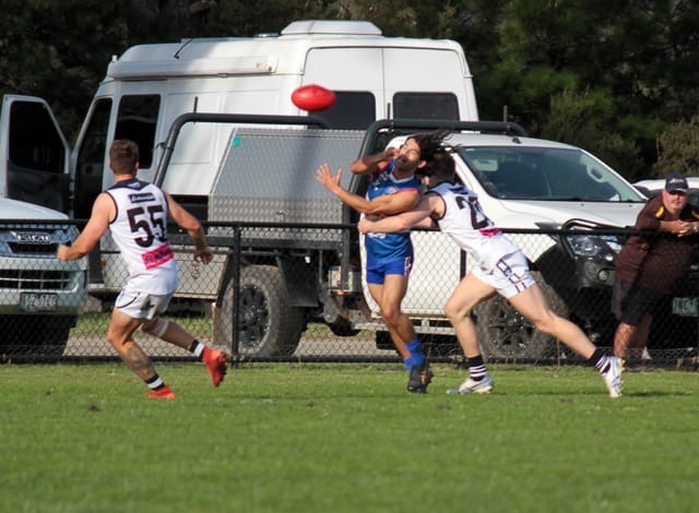 Football Seniors Bunyip Vs. Nar Nar Goon - 01.05.2021