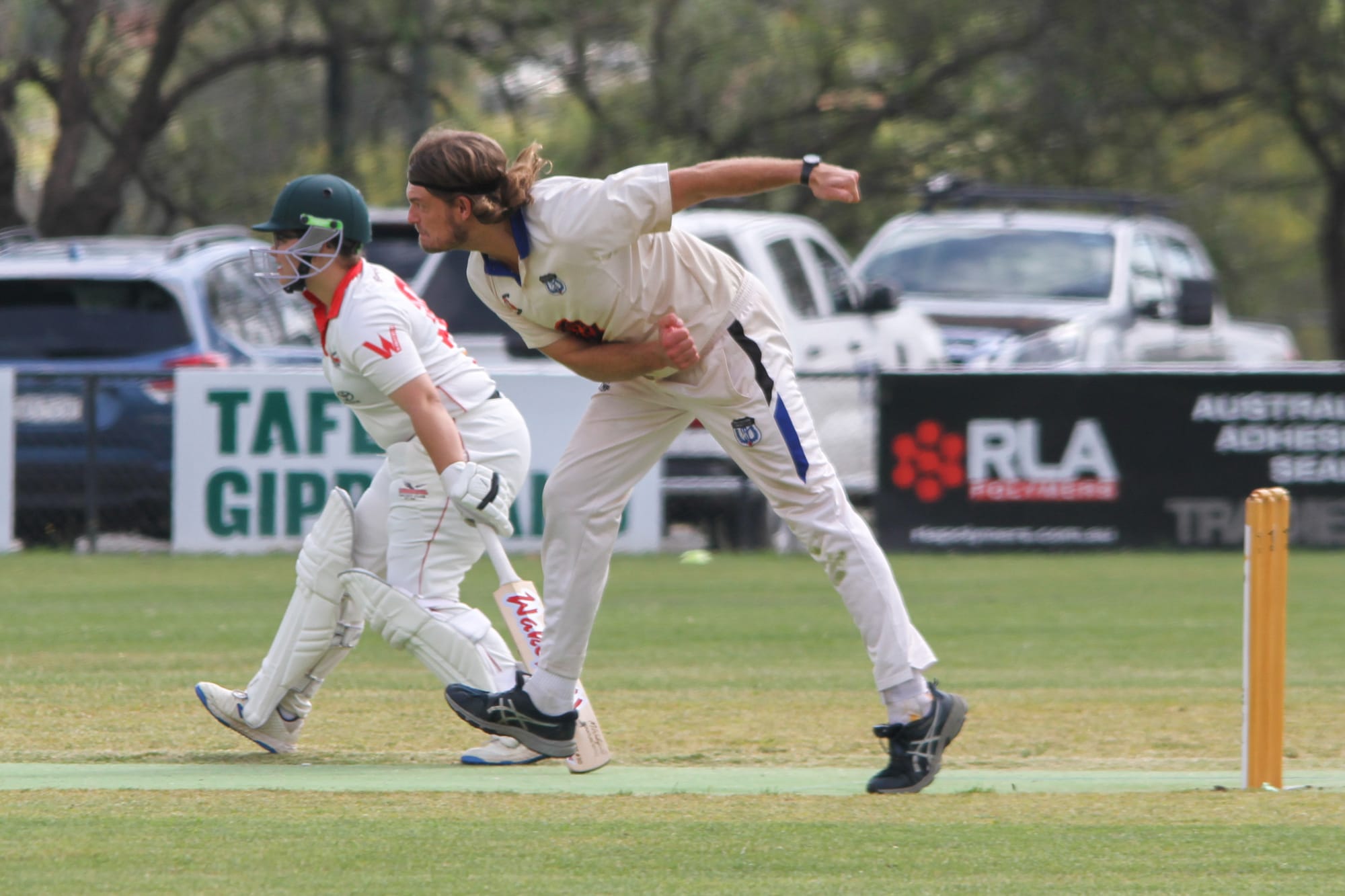 Panthers, Hawks settle for tie