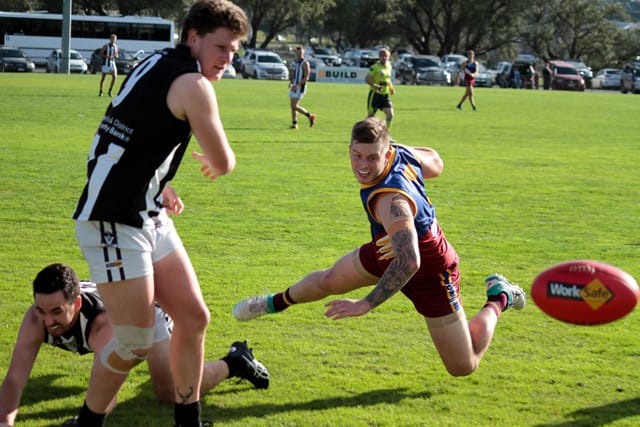 Football Seniors Dusties Vs. Dalyston - 08.05.2021 