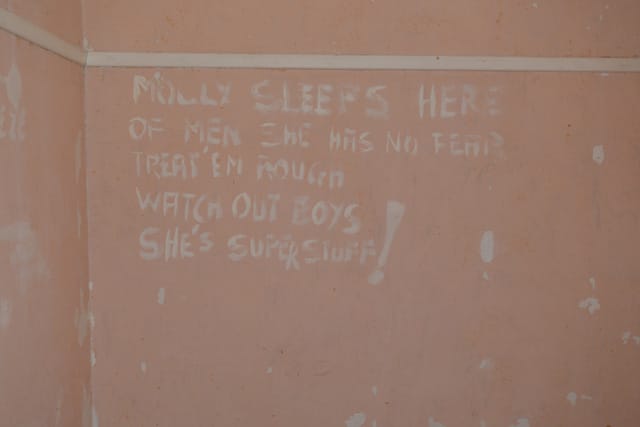 House with old messages 