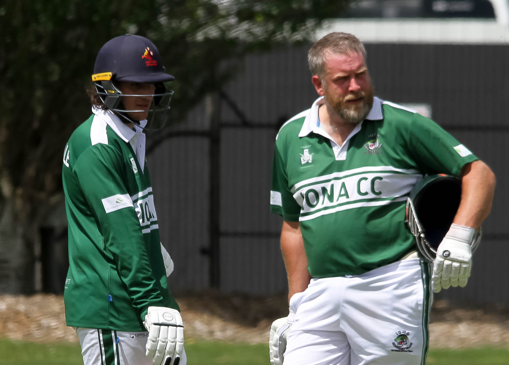 Thumping wins in division three