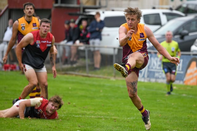 Football- Drouin Vs Warragul (Seniors) 18-04-21 