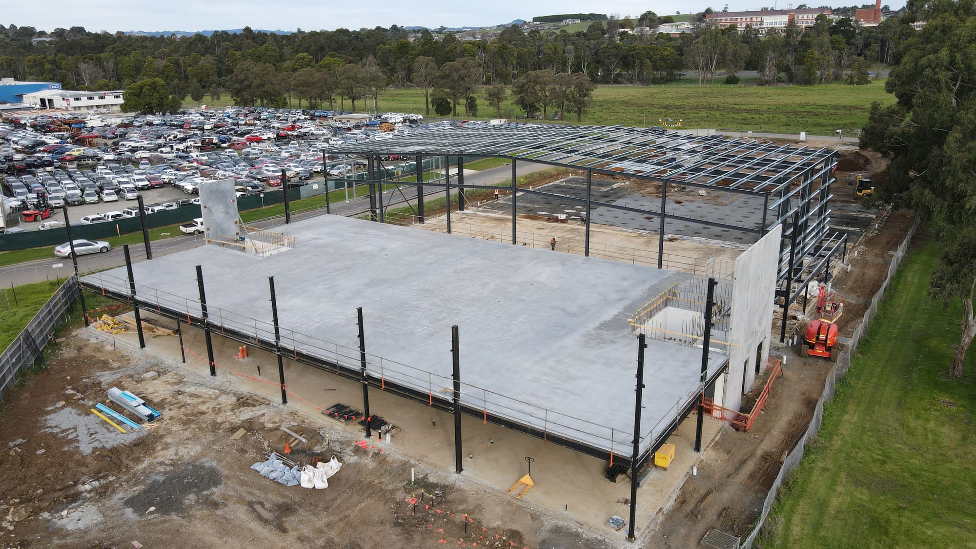 The steel frames are going up at the new $11 million stadium at Warragul Leisure Centre. The stadium will provide two additional indoor courts to cater for growing demand.