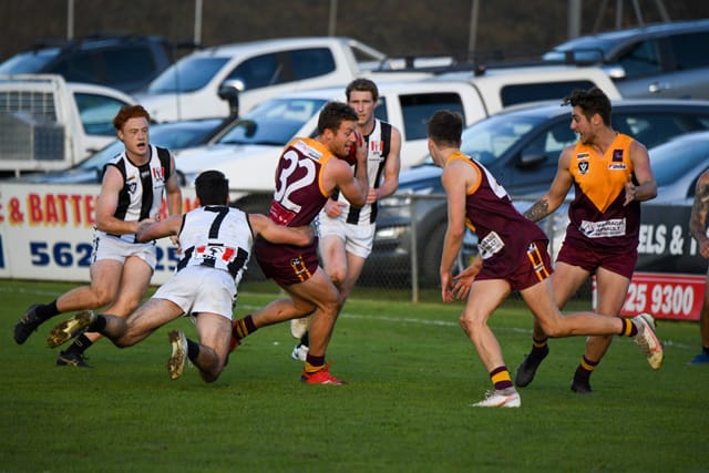 Football GFNL Drouin Vs. Sale (Seniors) - 08.05.2021