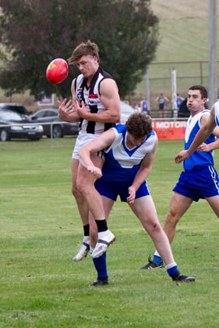 Football MGFL Thorpdale v Yinnar Seniors - 10042021 