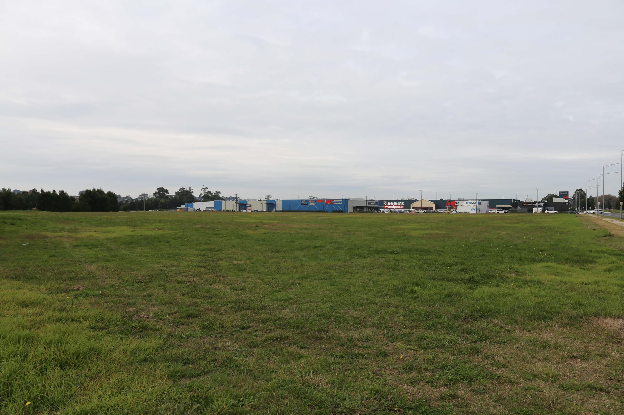 Vacant lot Bunnings - 17.05.2022