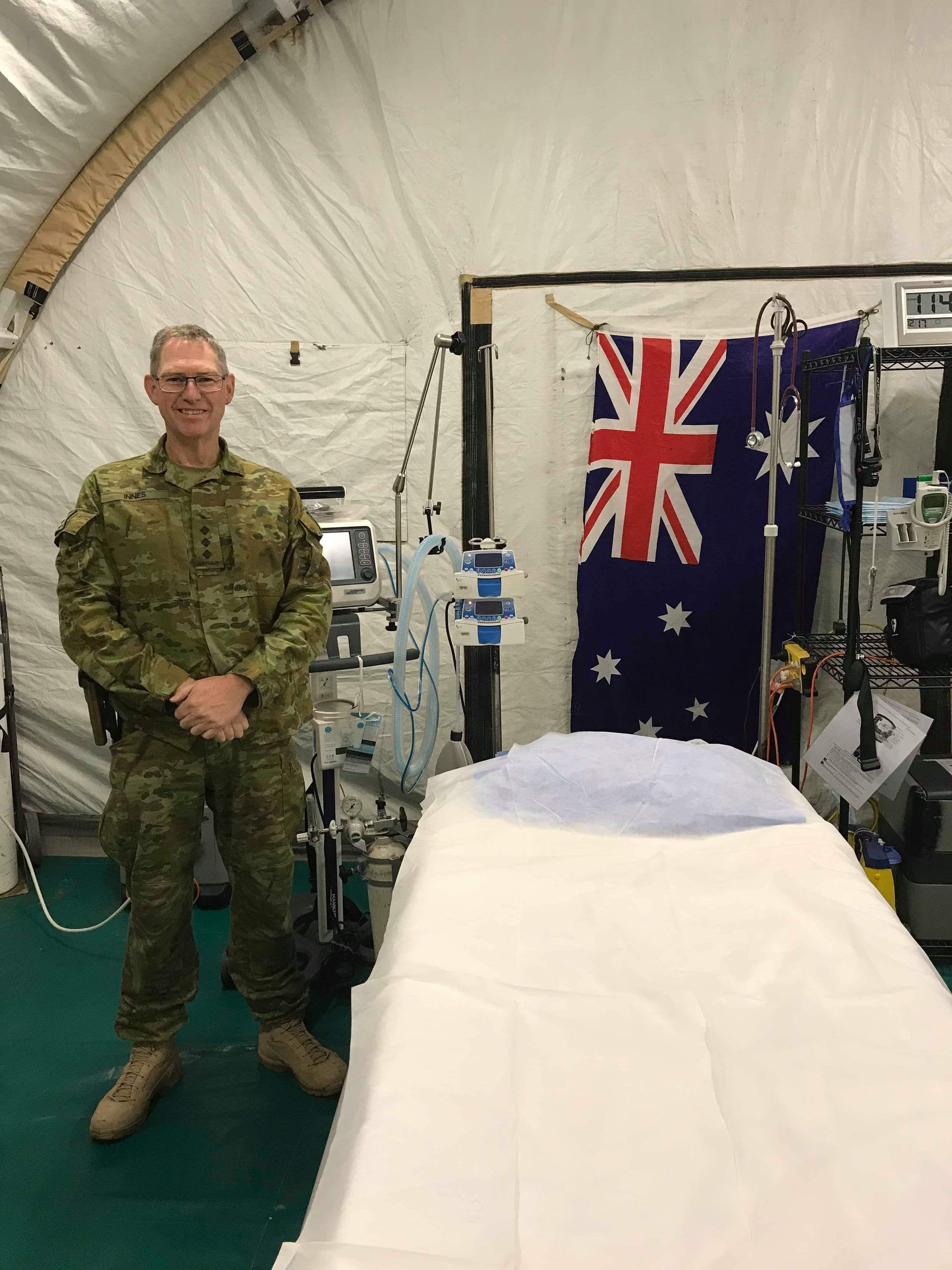 A combination of military and civic nursing service