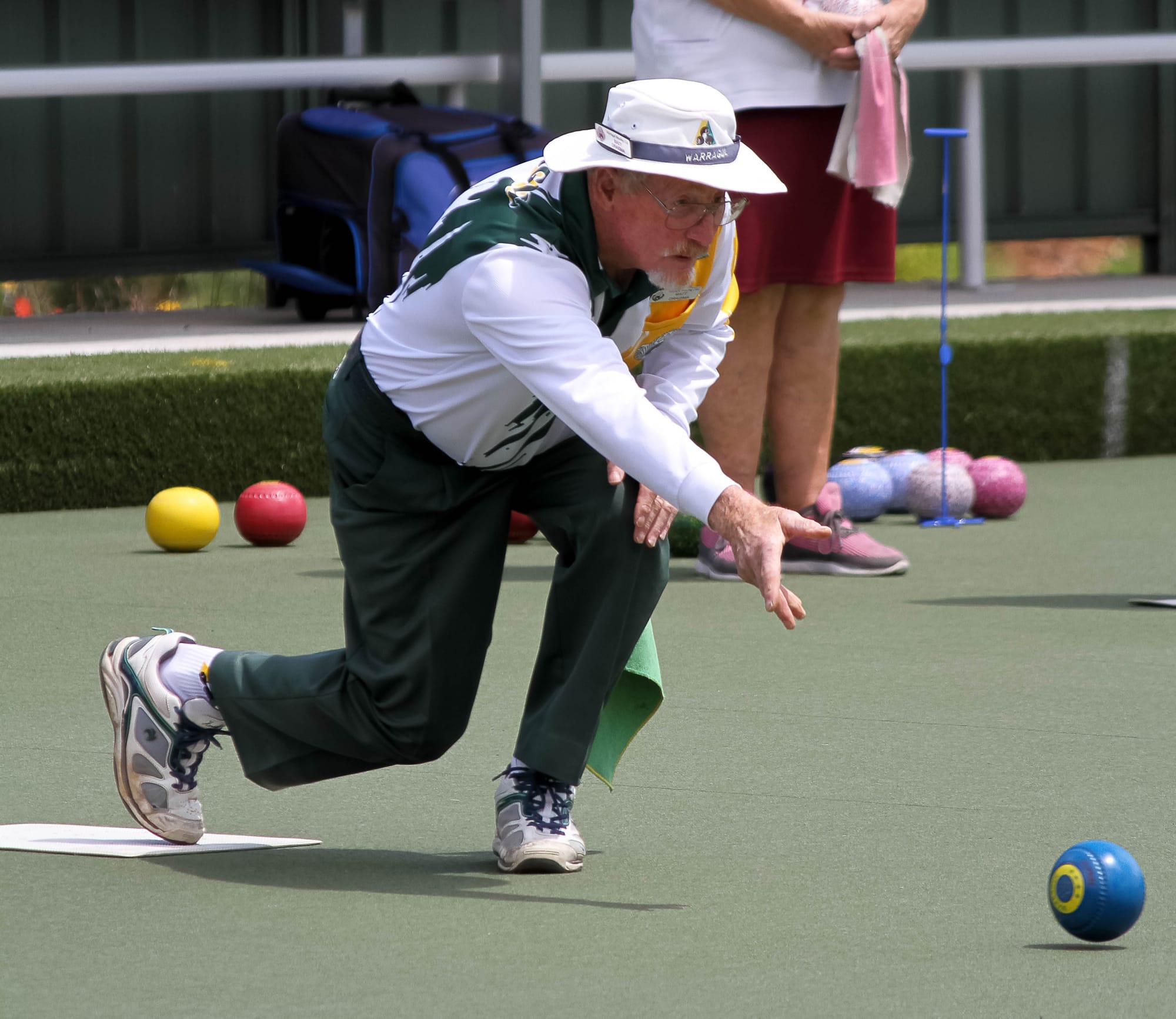 Warragul win local battle