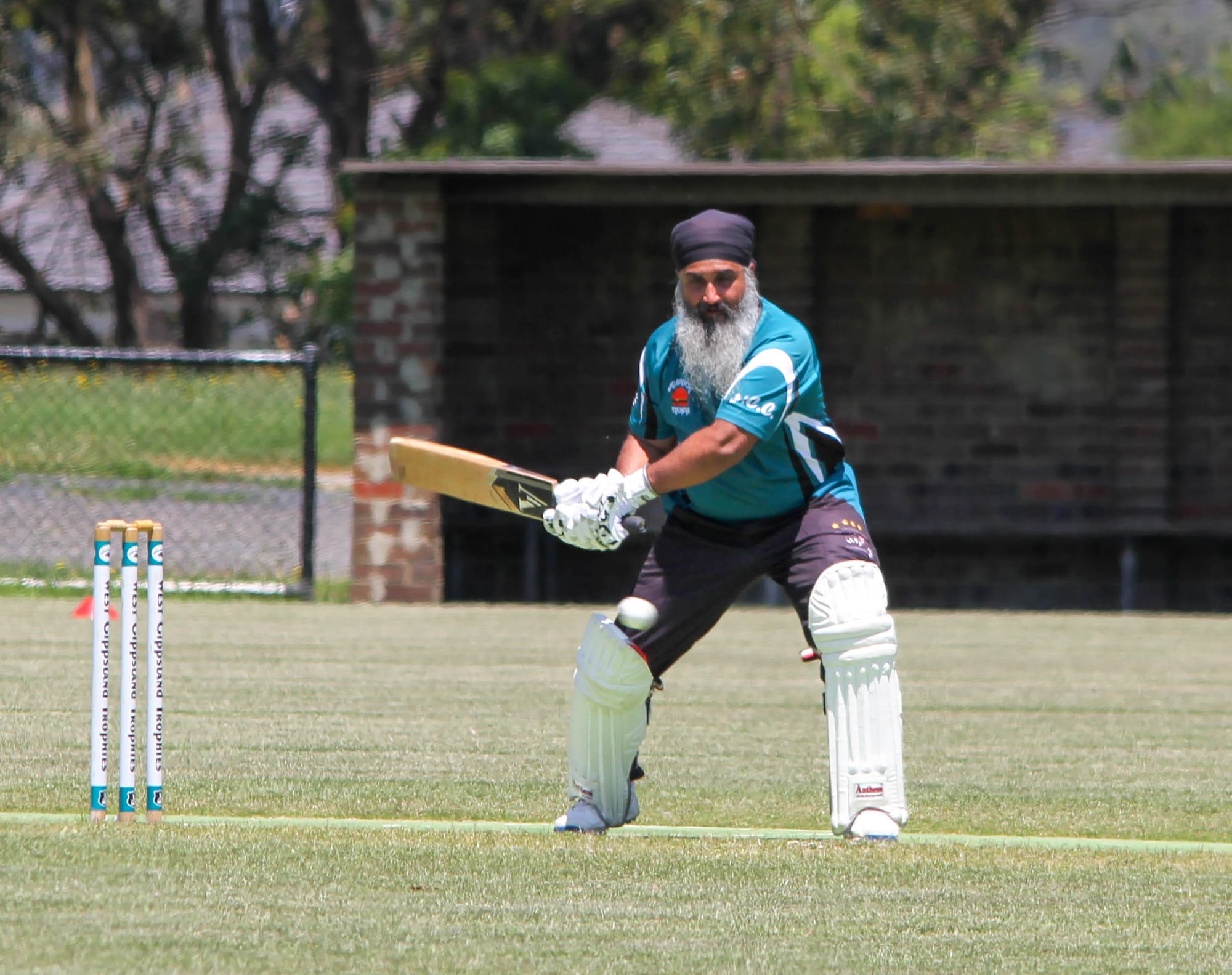 Catani stuns Ellinbank in final ball thriller