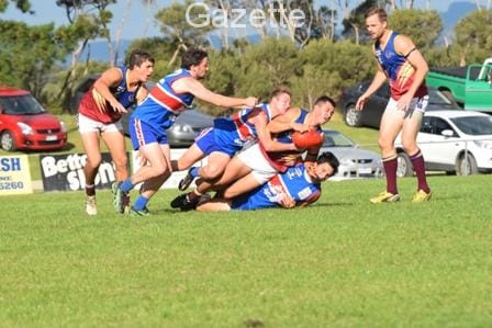 Dusties move to third