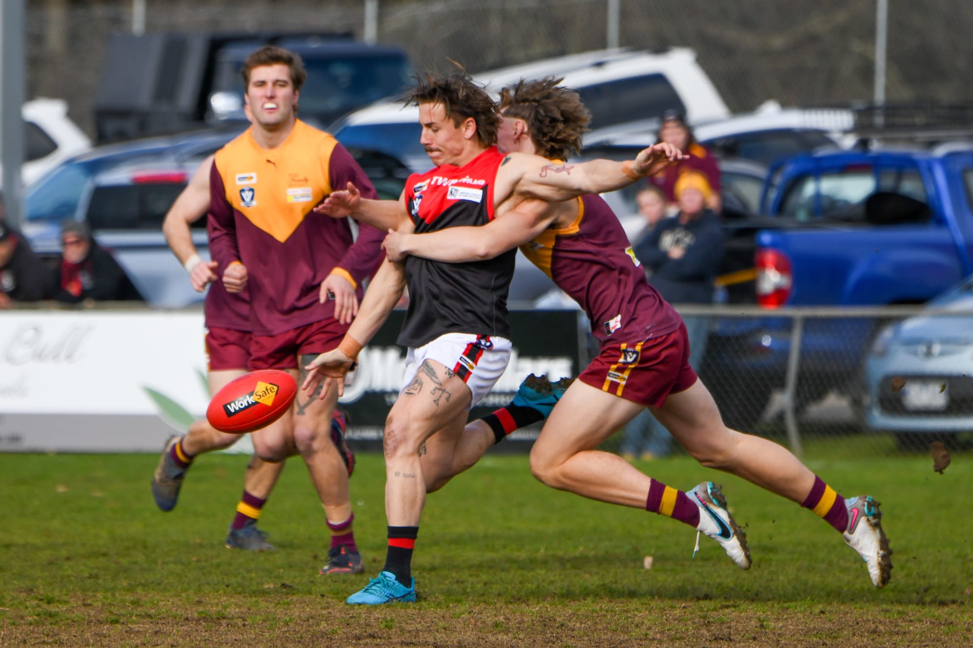 Slick Hawks too good for Gulls