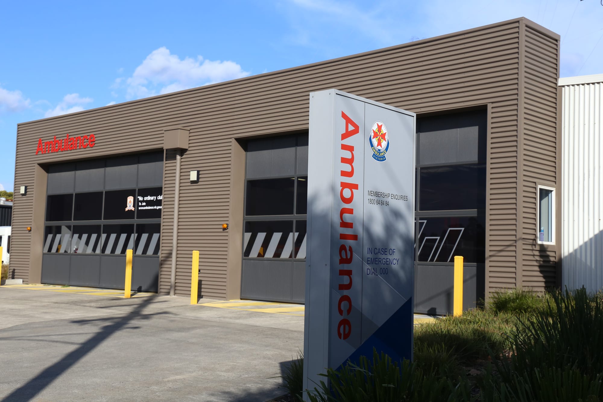 Ambulance response times continue to slump