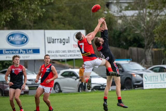 Football- Warragul Vs Bairnsdale (Seniors) 10-04-21 