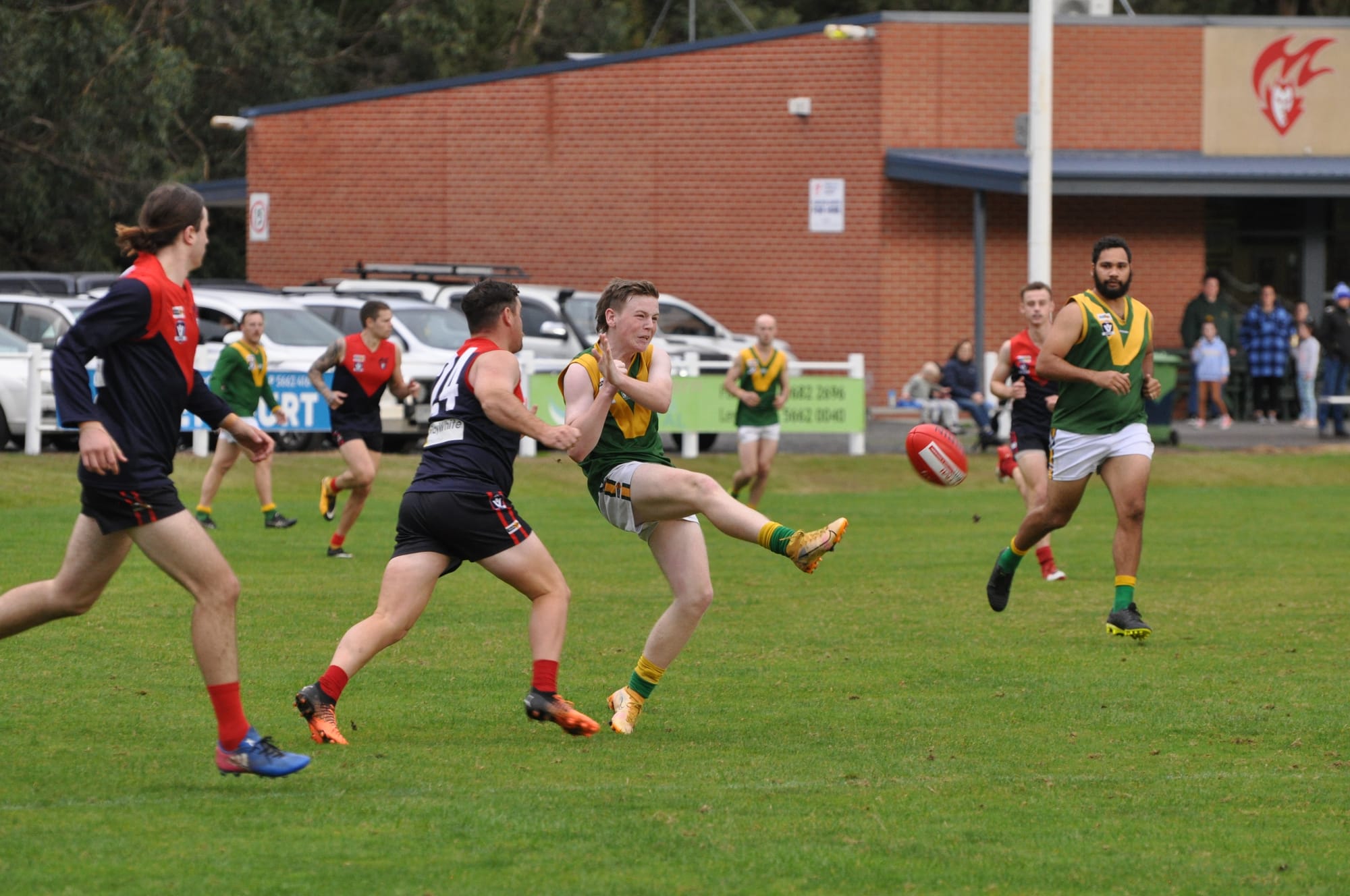 Wake up call for Hill End in Mid Gippsland football