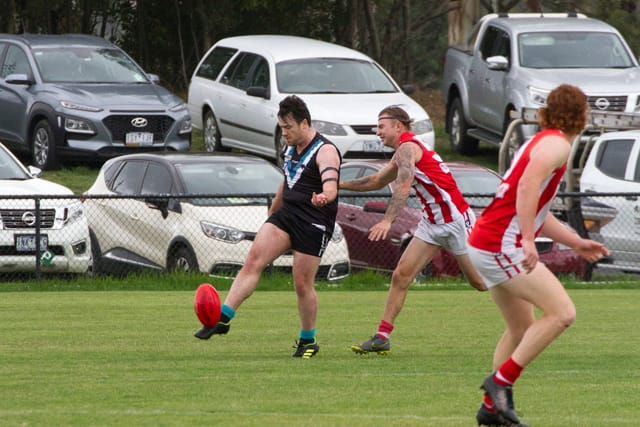 Football EDFL Yarragon v Trafalgar Reserves - 10042021 