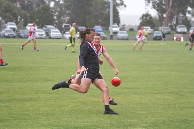 Football EDFL Yarragon v Trafalgar Seniors - 10042021 