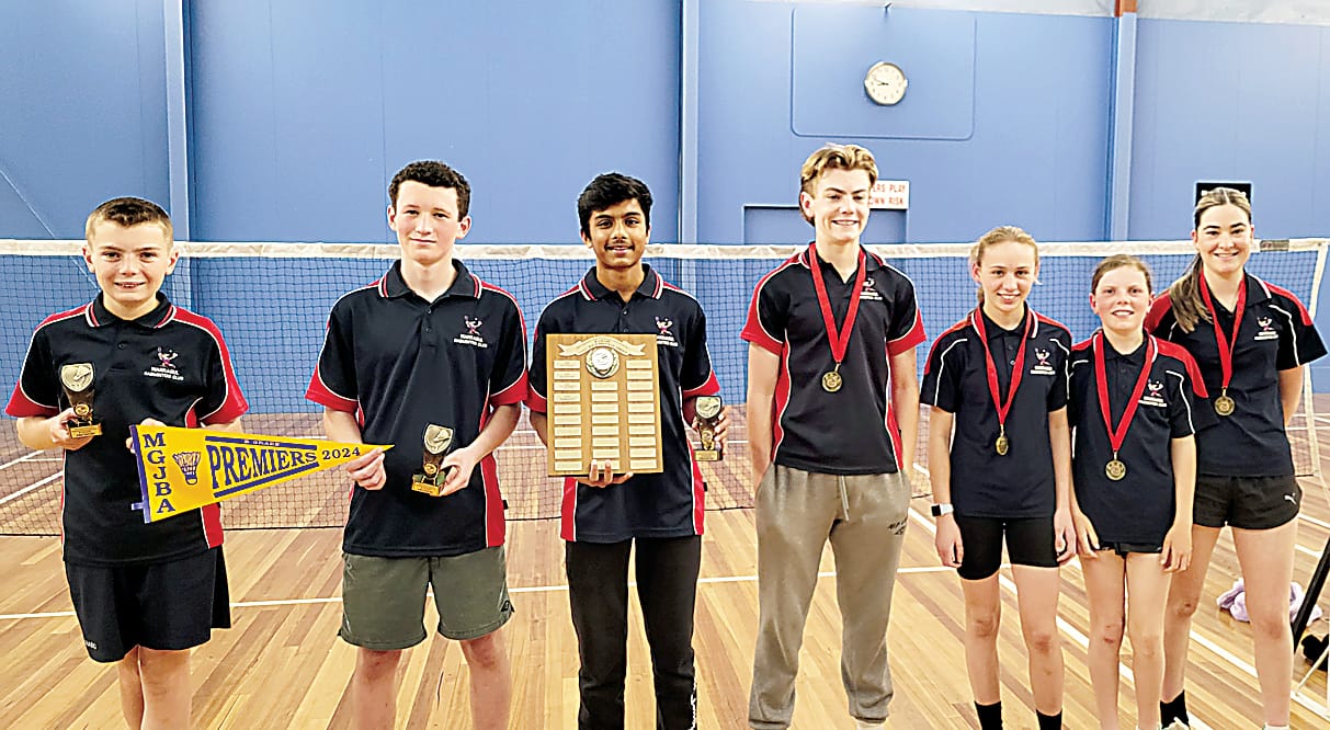 The B grade winners were Warragul Blue's Seth Huntingford, Harley Board and Param Shah. Next to them are runners-up Warragul Red, who are Bailey Huntingford, Ashlyn Board, Paige Huntingford and Zoe Harrington.