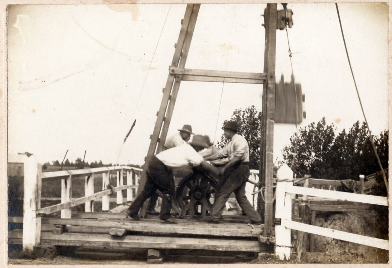 Snapshot of the past: bridge repairs