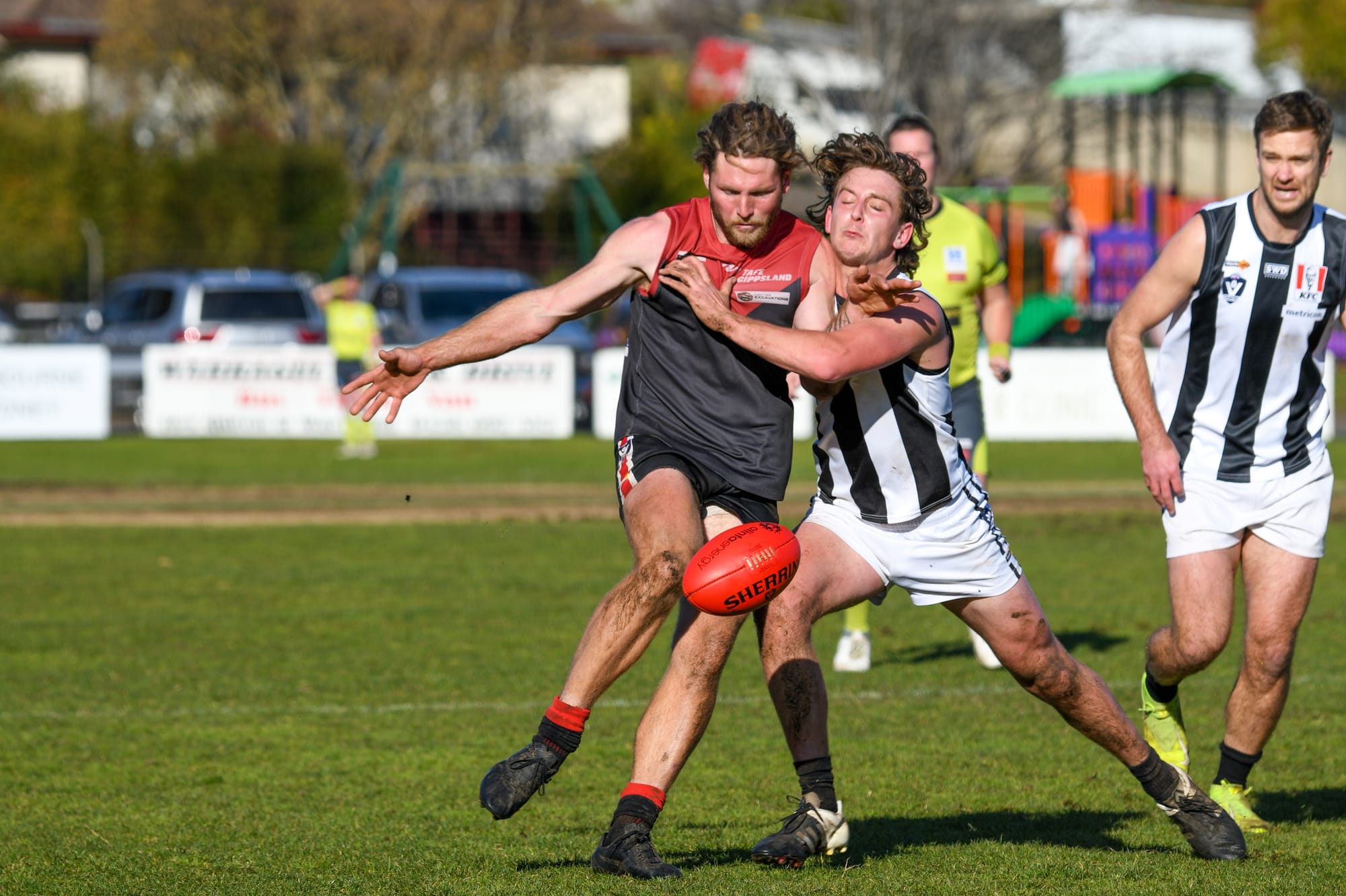 Sale leaves Traralgon marooned in fourth