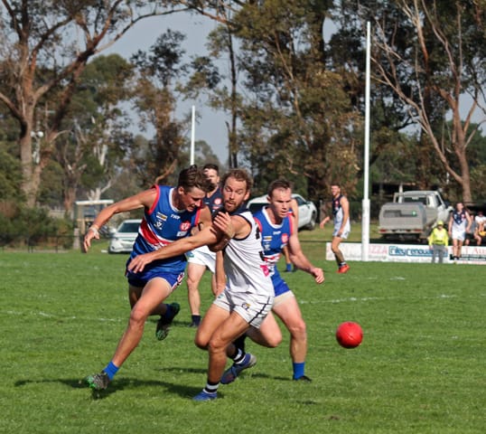 Football Seniors Bunyip Vs. Nar Nar Goon - 01.05.2021