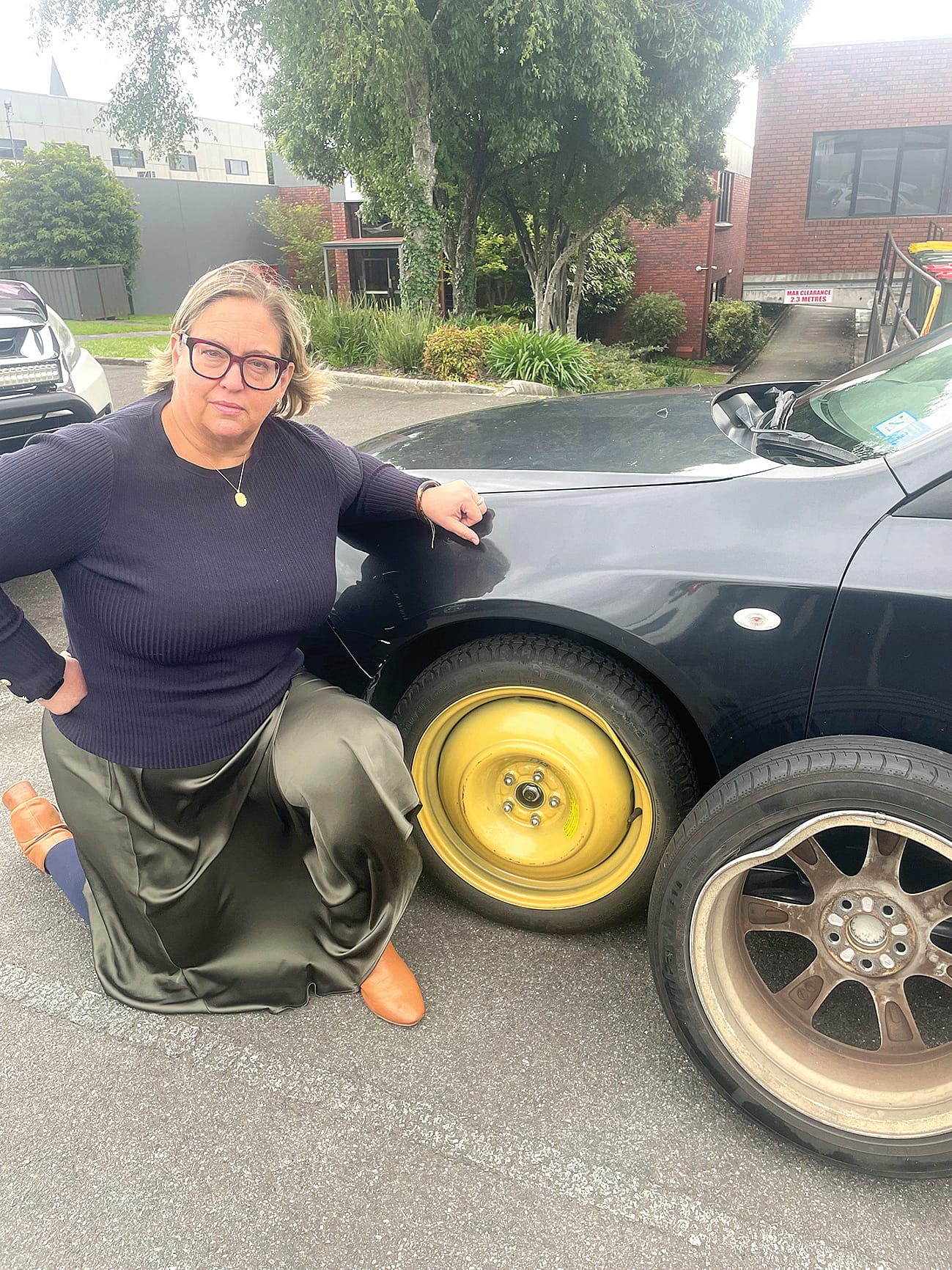 Pothole causes five-hour wait