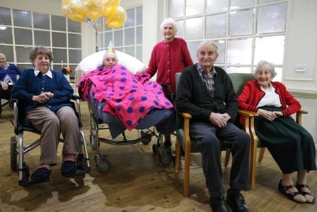 Special 100 clubbers